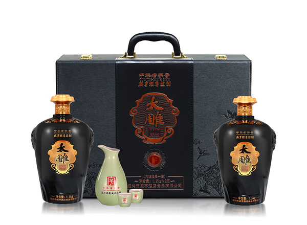 大连咸亨酒店太雕黄酒回收太雕2007原酿礼盒1.5kg*2糯米酒半甜绍兴黄酒行情价格